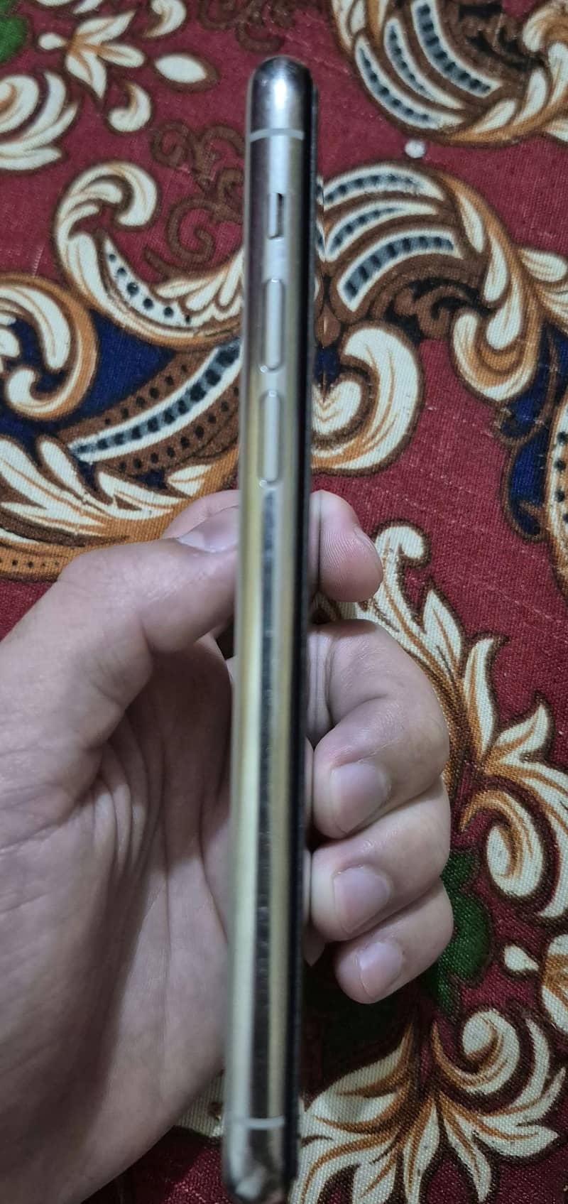 Apple iPhone 11 Pro 2