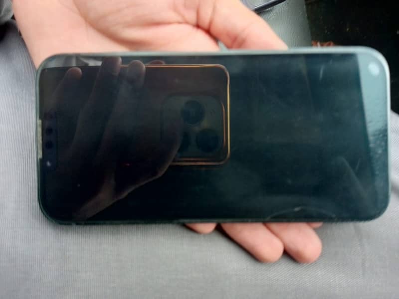 Apple iPhone 14 4