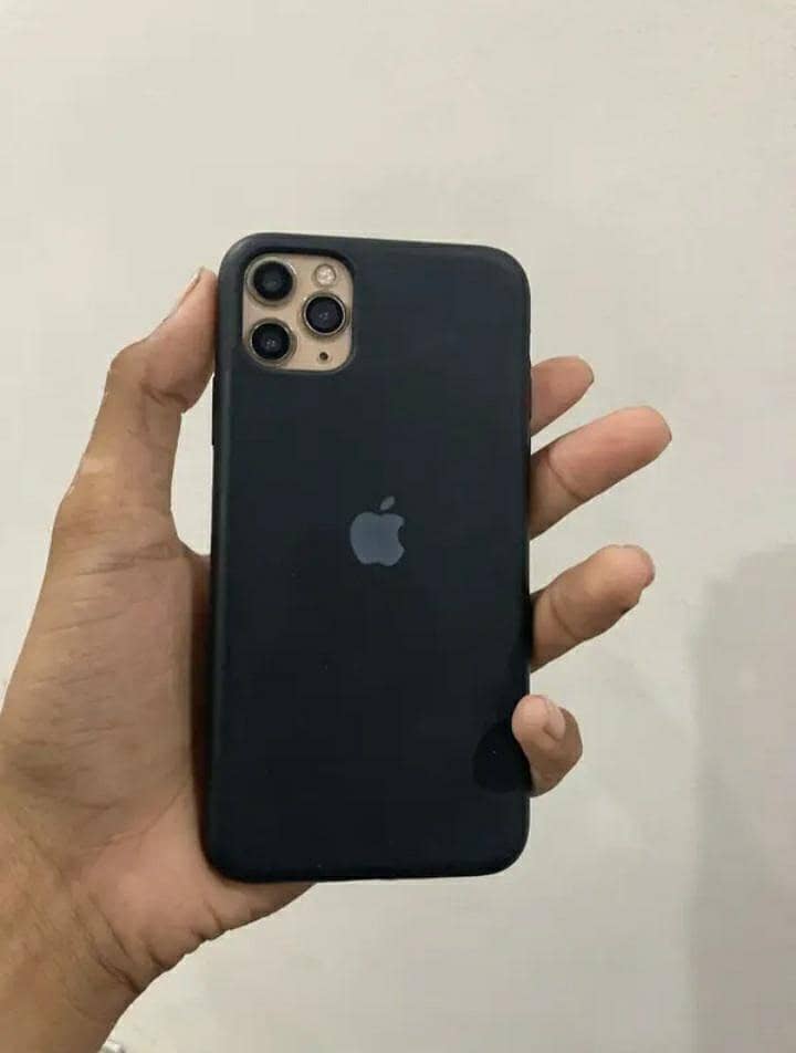 Apple iPhone 11 Pro Max 2