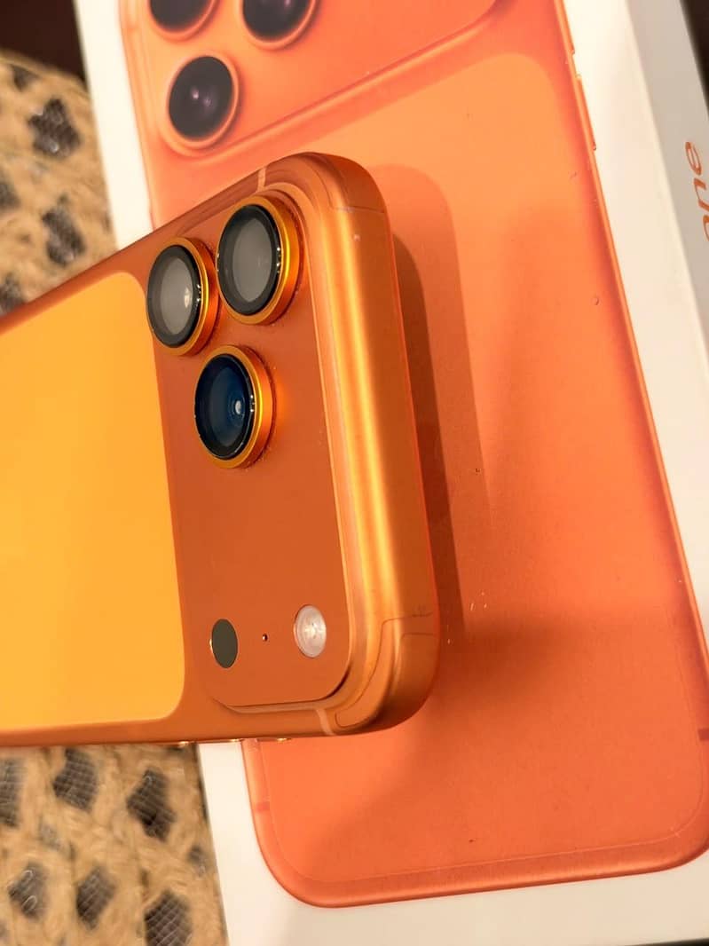 Apple iPhone 17 Pro Max 2