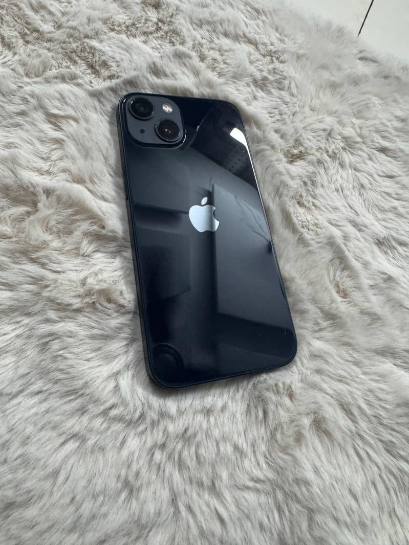 Apple iPhone 13 0