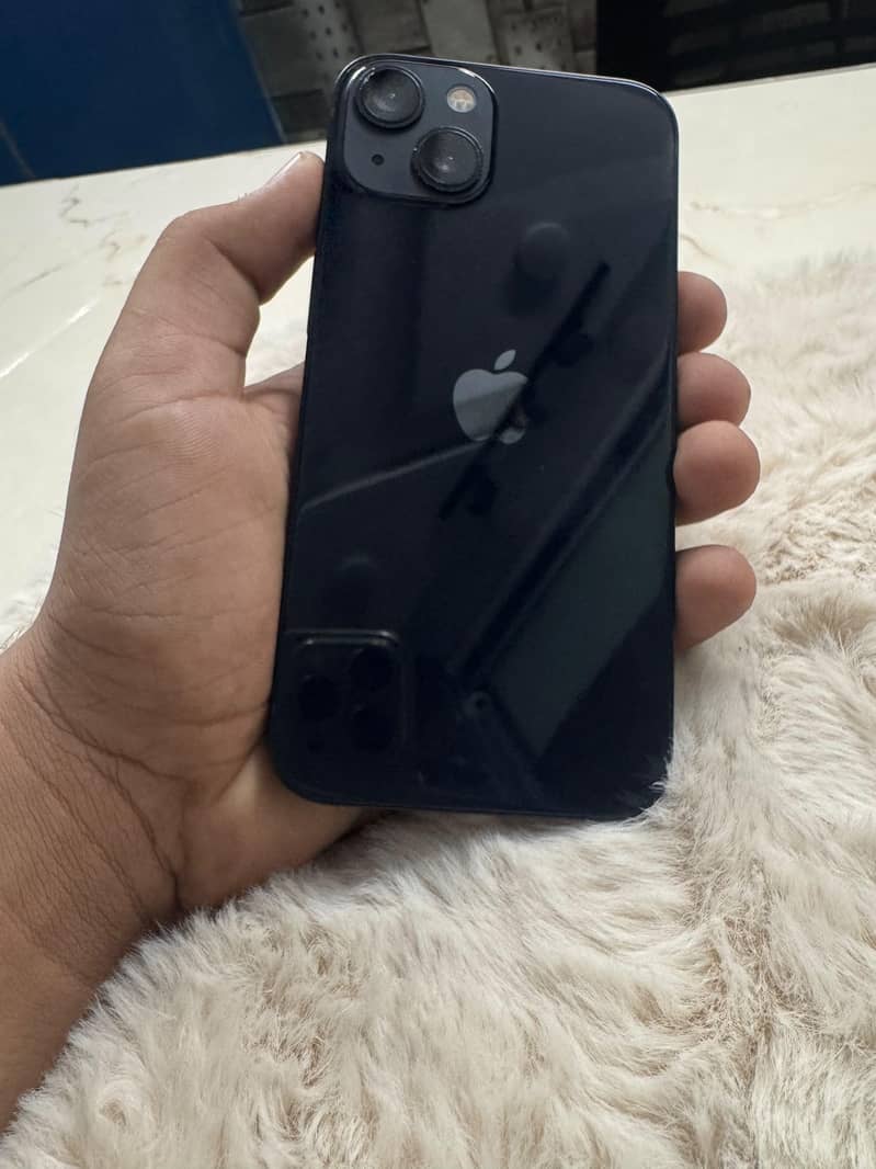Apple iPhone 13 4