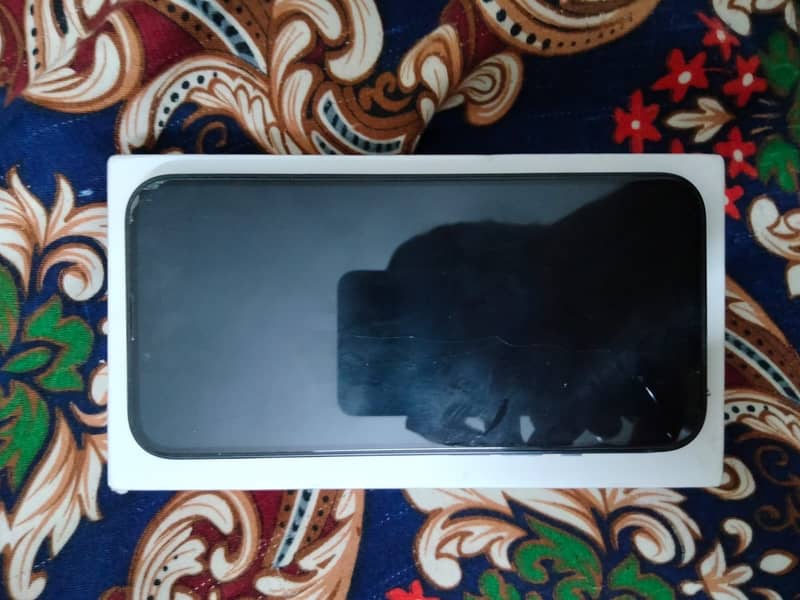 Apple iPhone 13 5
