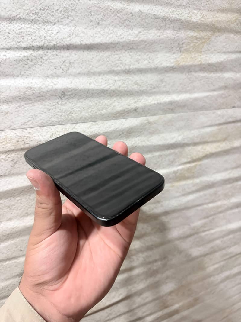 Apple iPhone 15 3