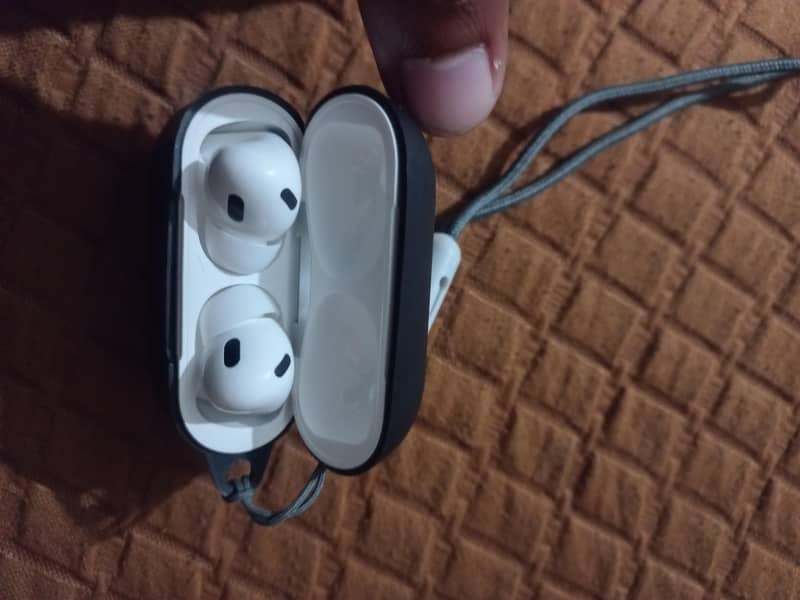 AIRBUDS 8