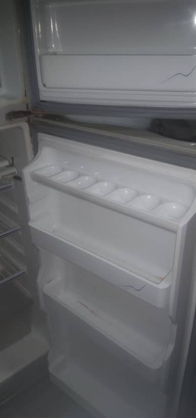 Dawlance refrigerator 9144