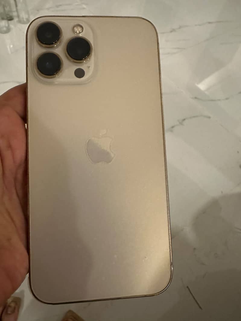 Apple iPhone 13 Pro 4