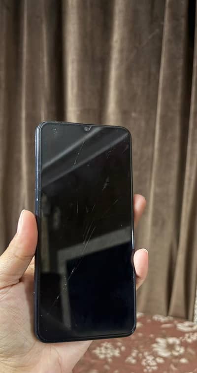 Samsung Mobile A20 Pta approved glass broken