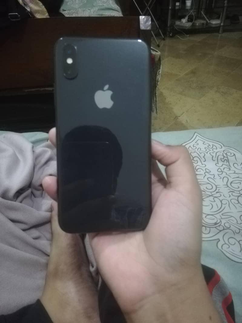 Apple iPhone XS 5