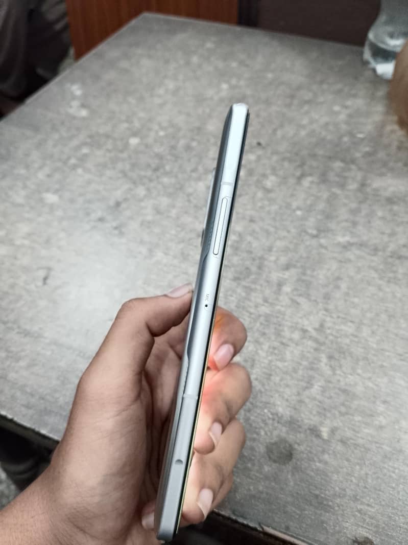 Redmi k40 1