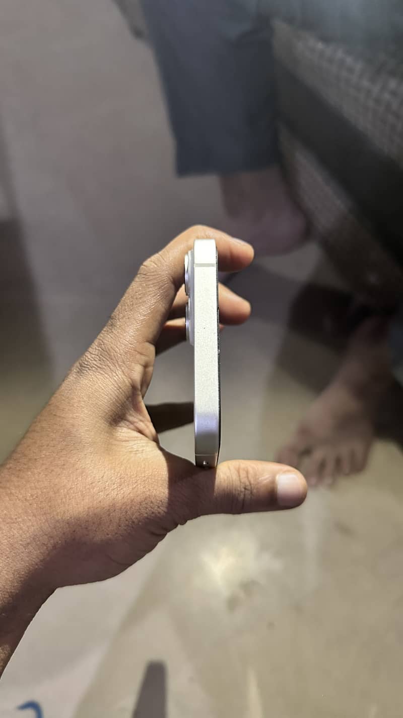 Apple iPhone 14 plus 3