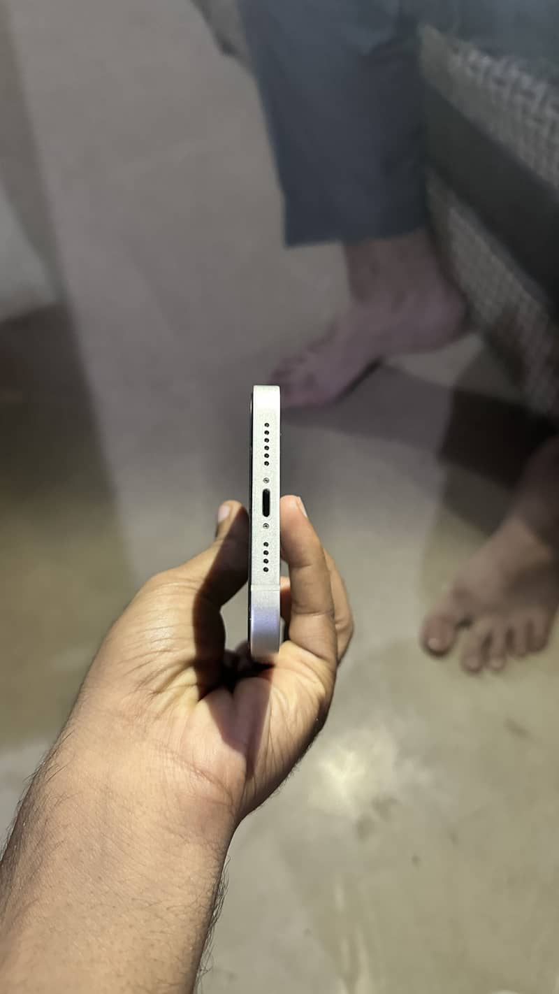 Apple iPhone 14 plus 4