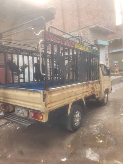 Mitsubishi L 300  model 1986 genuine diesel engine