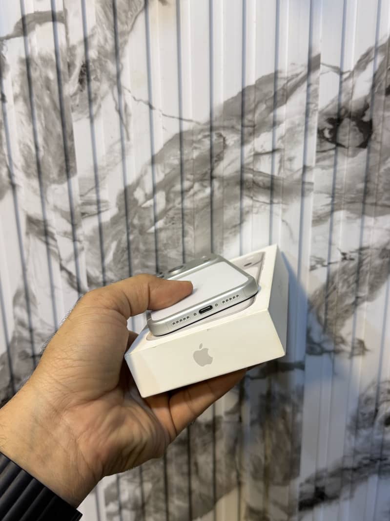 Apple iPhone 17 Pro 5