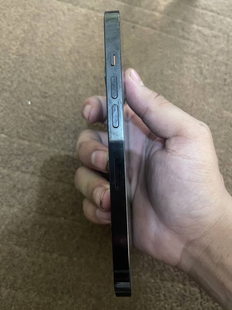 Apple iPhone 14 Pro 3