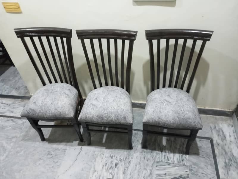 6 seater dining table 1