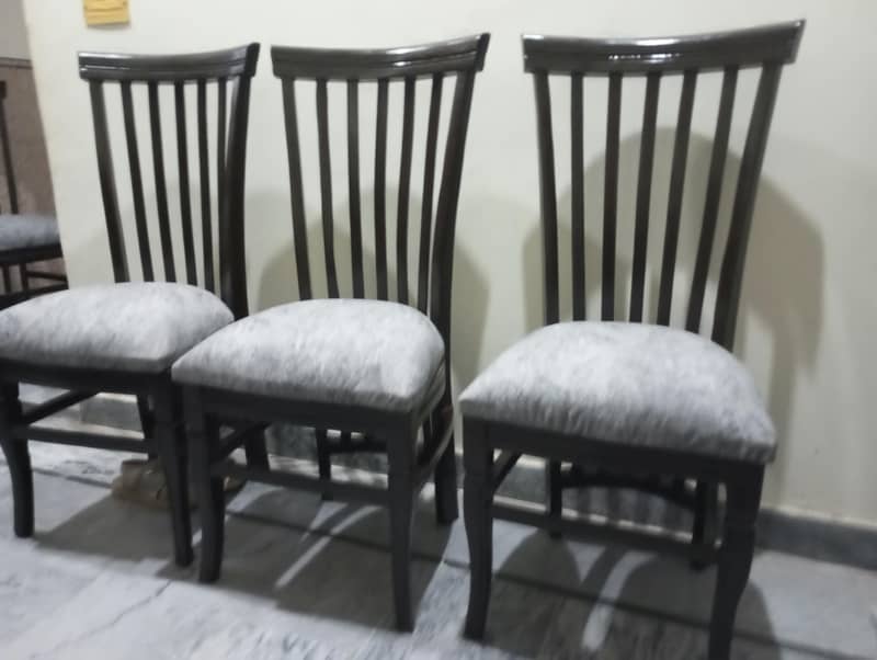 6 seater dining table 3