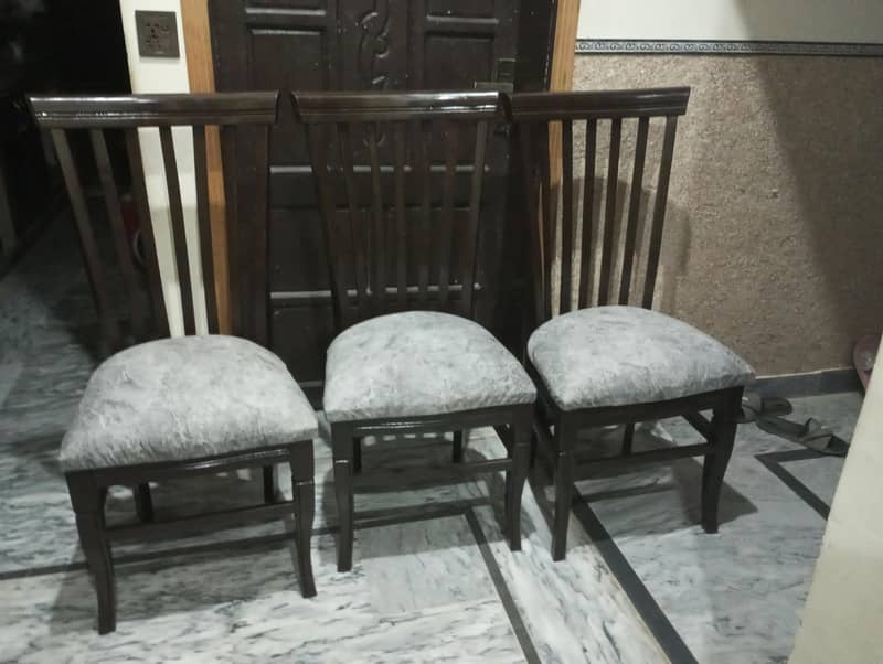 6 seater dining table 5