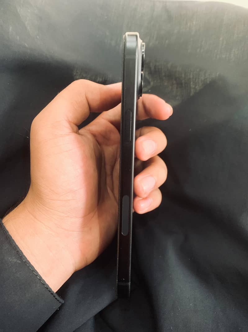 Apple iPhone 15 plus 1