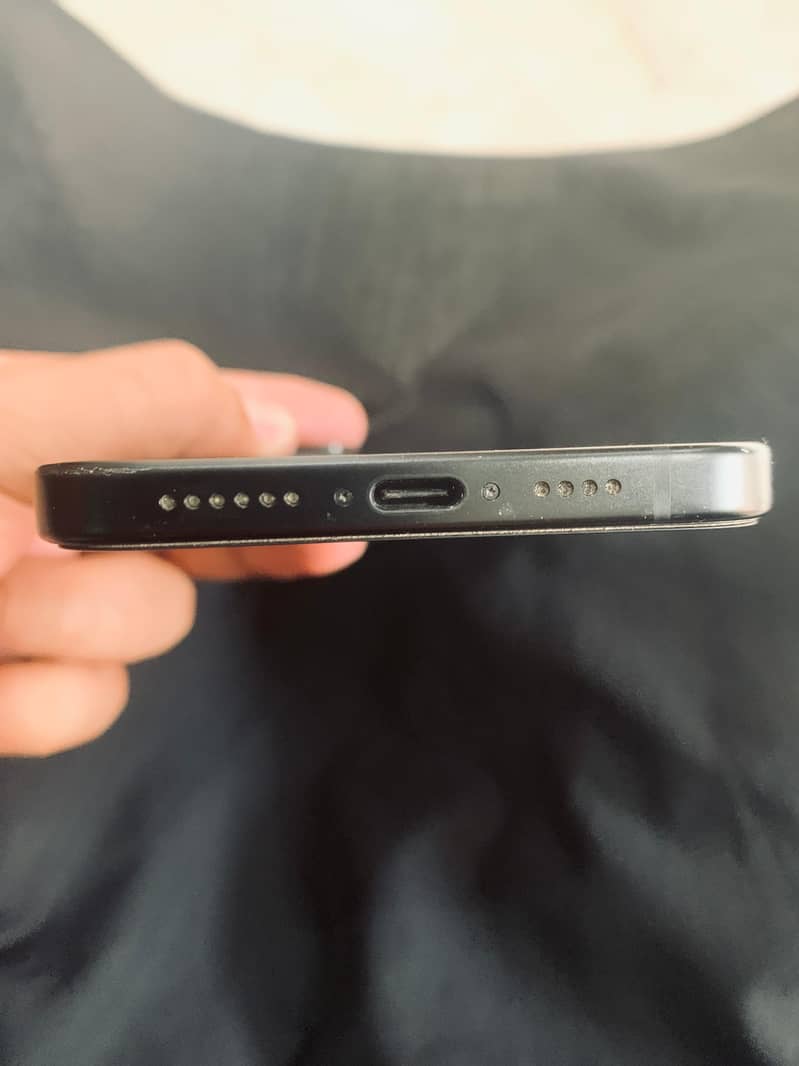 Apple iPhone 15 plus 4