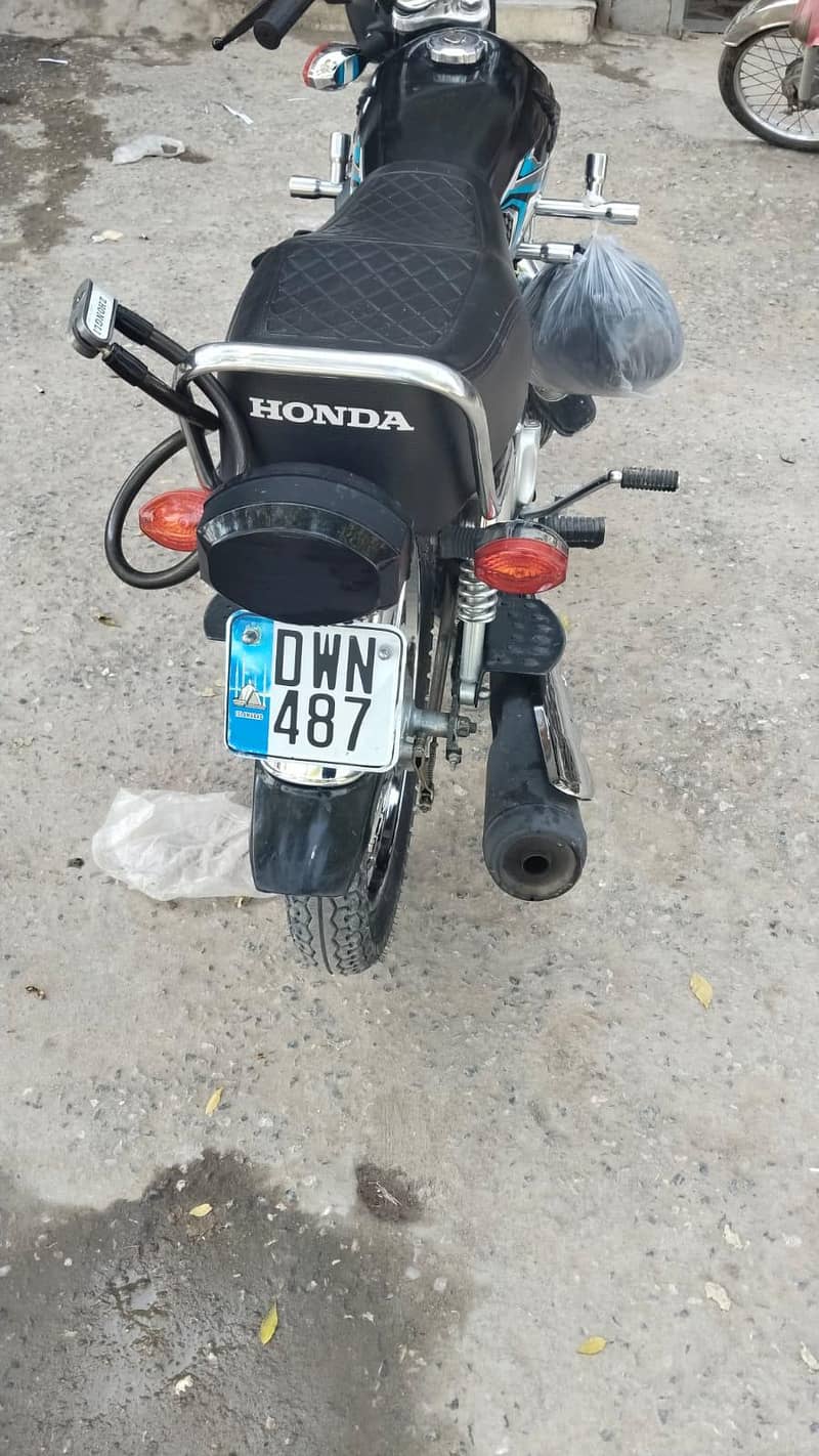 CG 125 Red 3