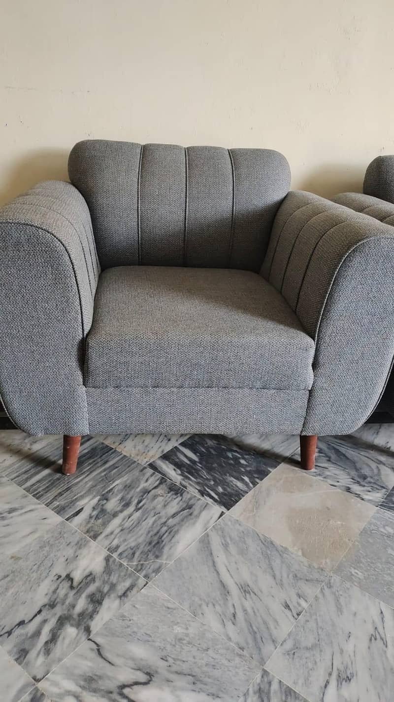 5 seater sofa  with table 1
