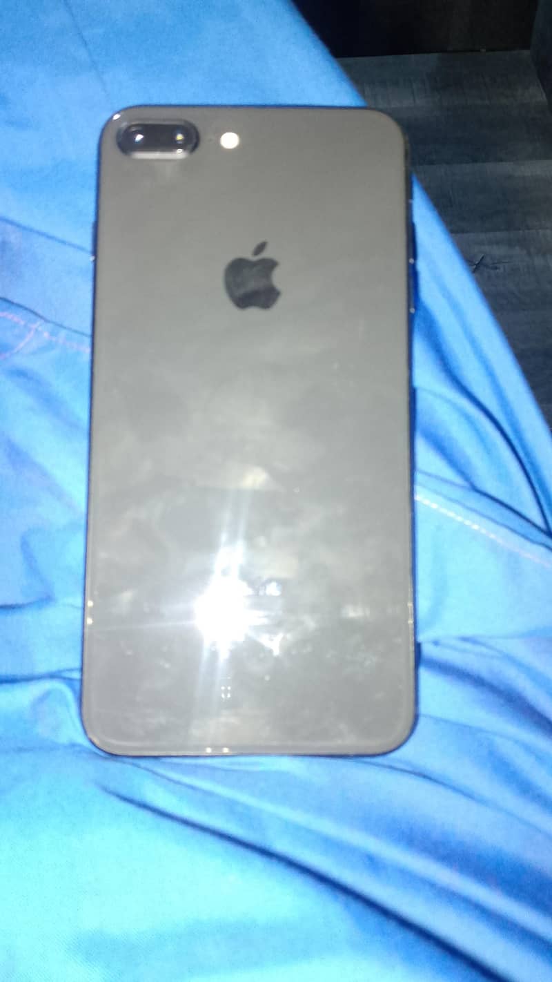 Apple iPhone 8 Plus 0