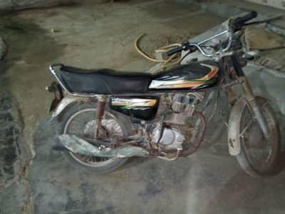 United 125
