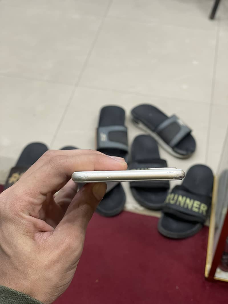 Apple iPhone 7 Plus PTA Approved 4