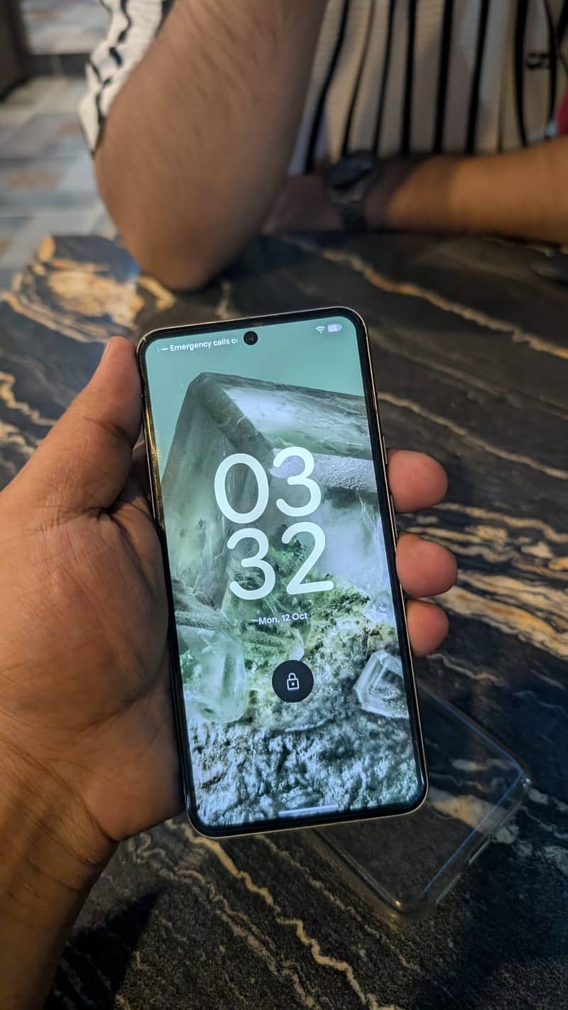 Google Pixel 8 3