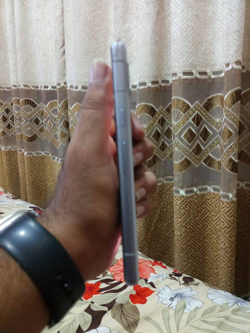 Google Pixel 7a 1