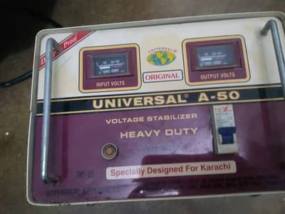 یونیورسل A50 ہیوی ڈیوٹی 5000 واٹ وولٹیج اسٹیبلائزر.