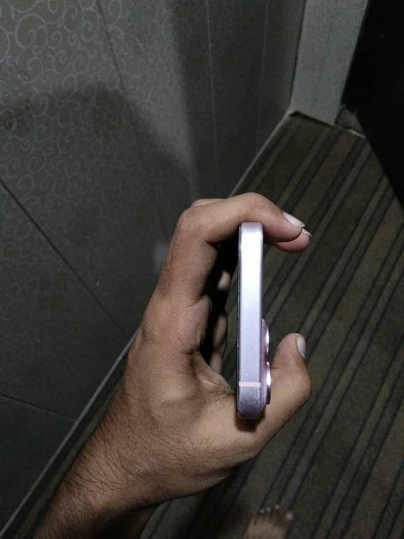 Apple iPhone 15 2