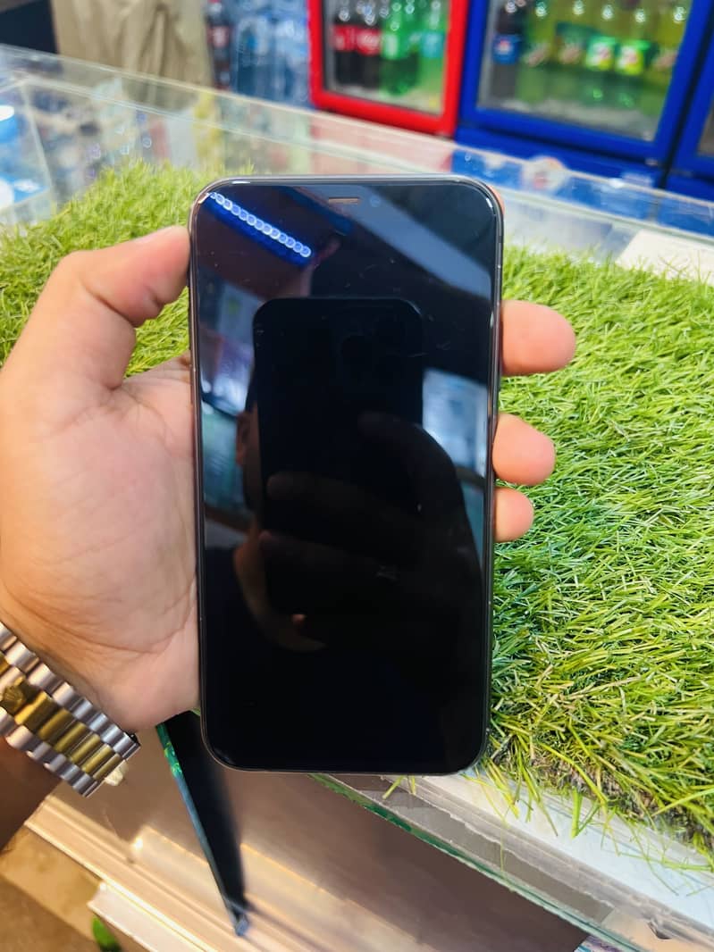 Apple iPhone 11 1