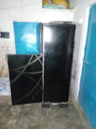 Refrigerator for Sale – Excellent Condition
