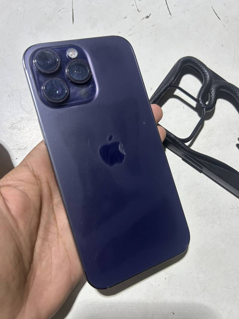 Apple iPhone 14 Pro Max 1