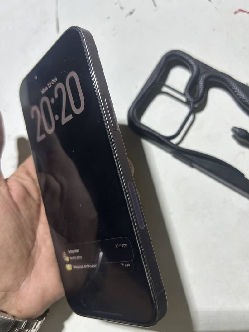 Apple iPhone 14 Pro Max 2