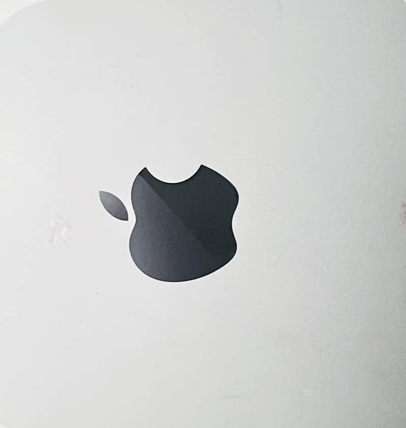 Mac mini M6 1
