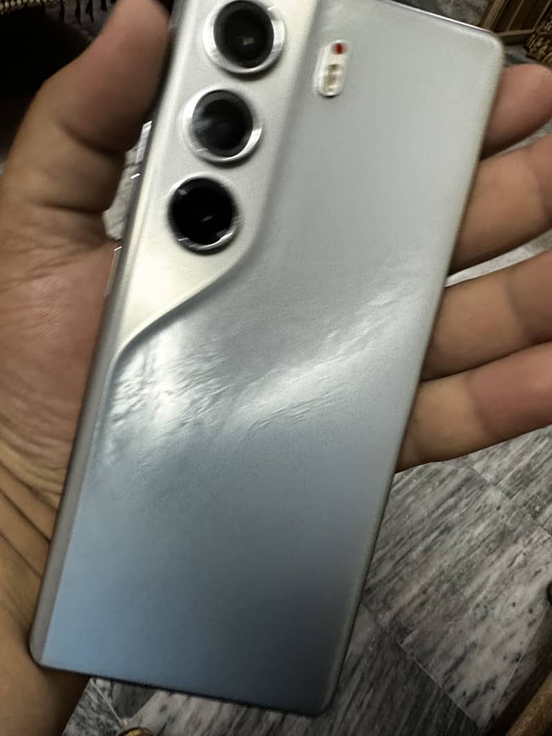 Tecno CAMON 40 Pro 2