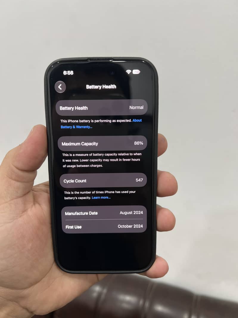 Apple iPhone 16 3