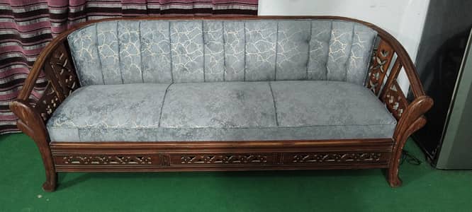 New 5 seater sofa set contact at 03042151288