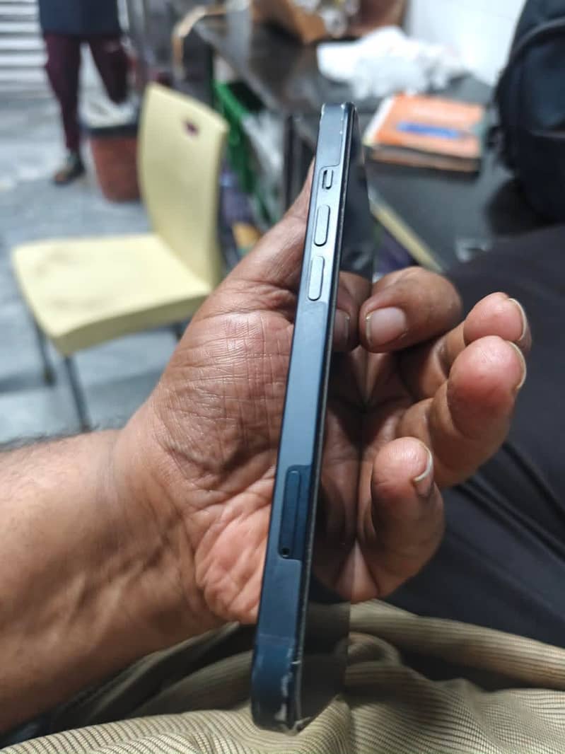 Apple iPhone 13 1