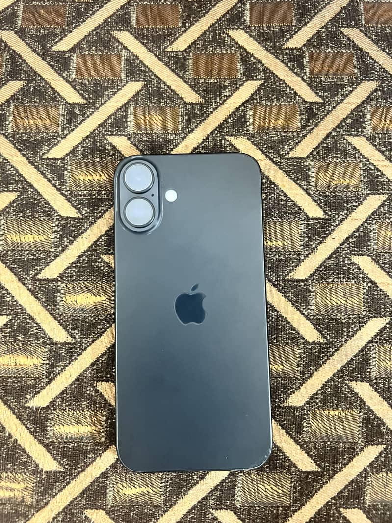 Apple iPhone 16 Plus 1