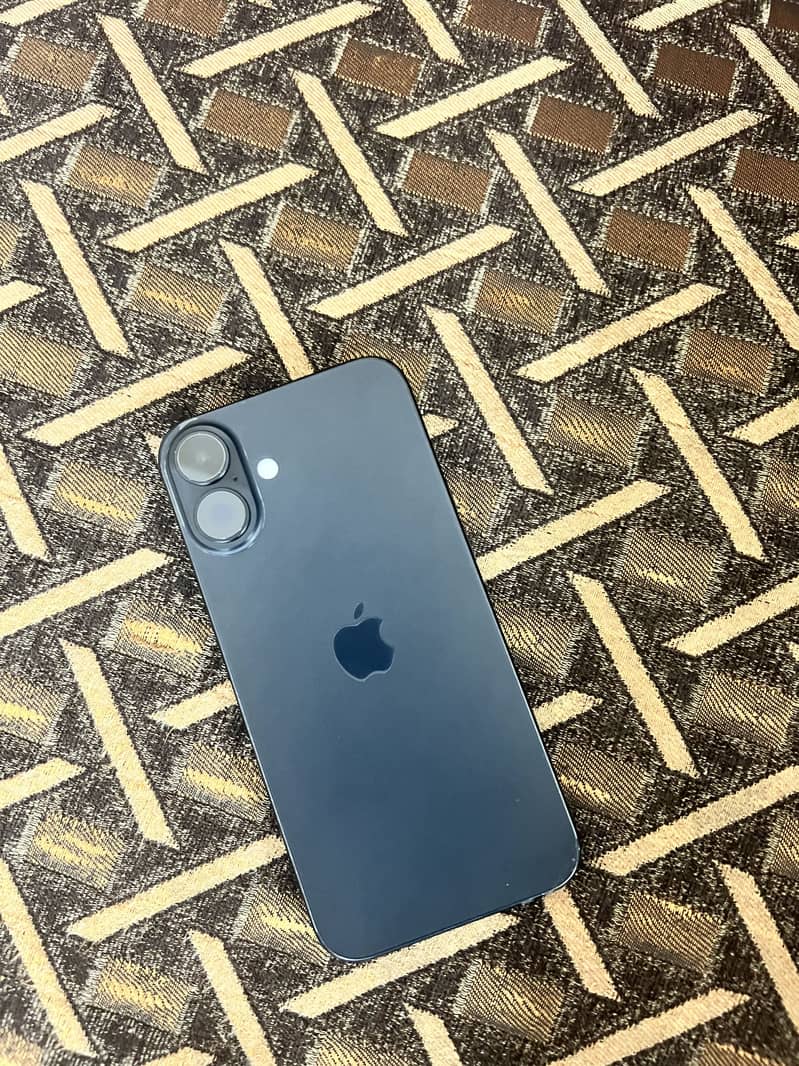 Apple iPhone 16 Plus 2