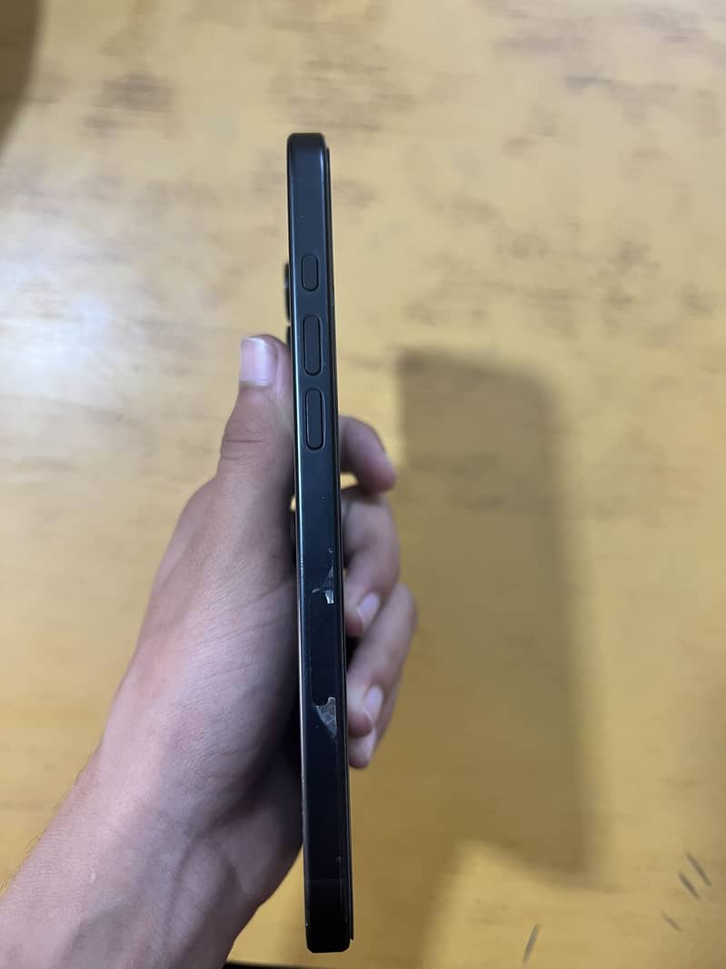 Apple iPhone 16 Plus 4