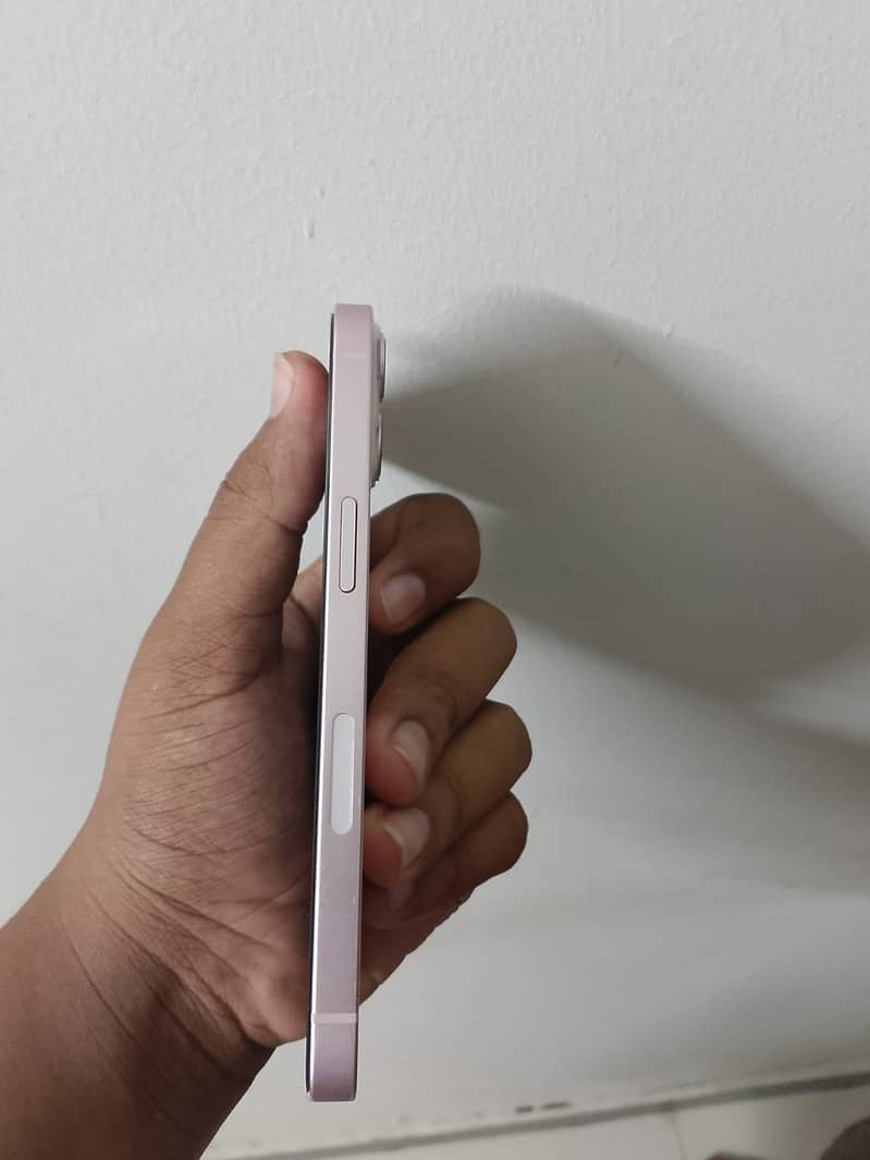 Apple iPhone 13 2