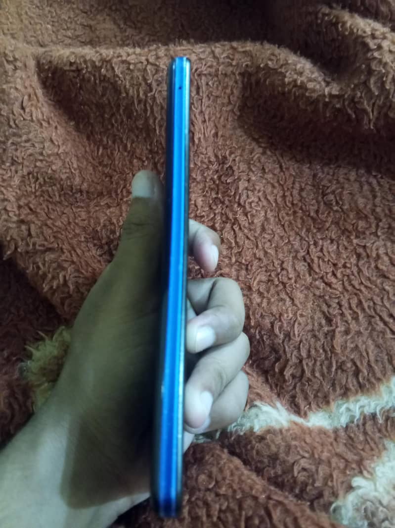 Sharp Aquos R5G 3
