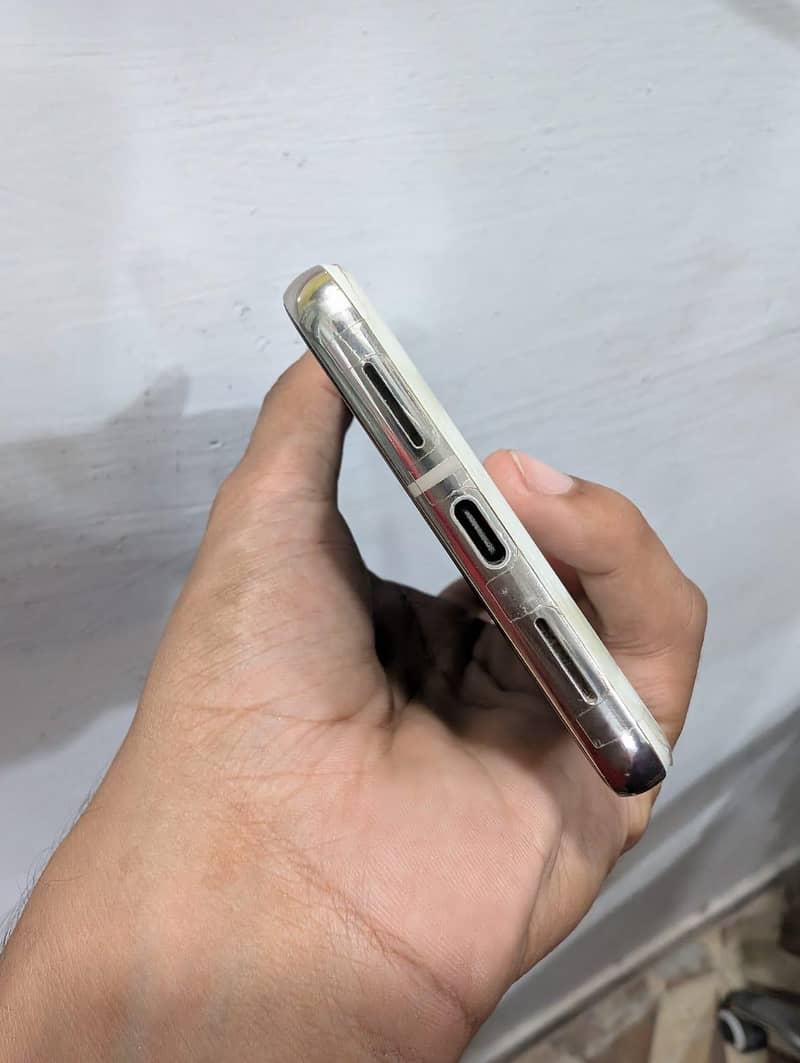 Google Pixel 8 Pro 3