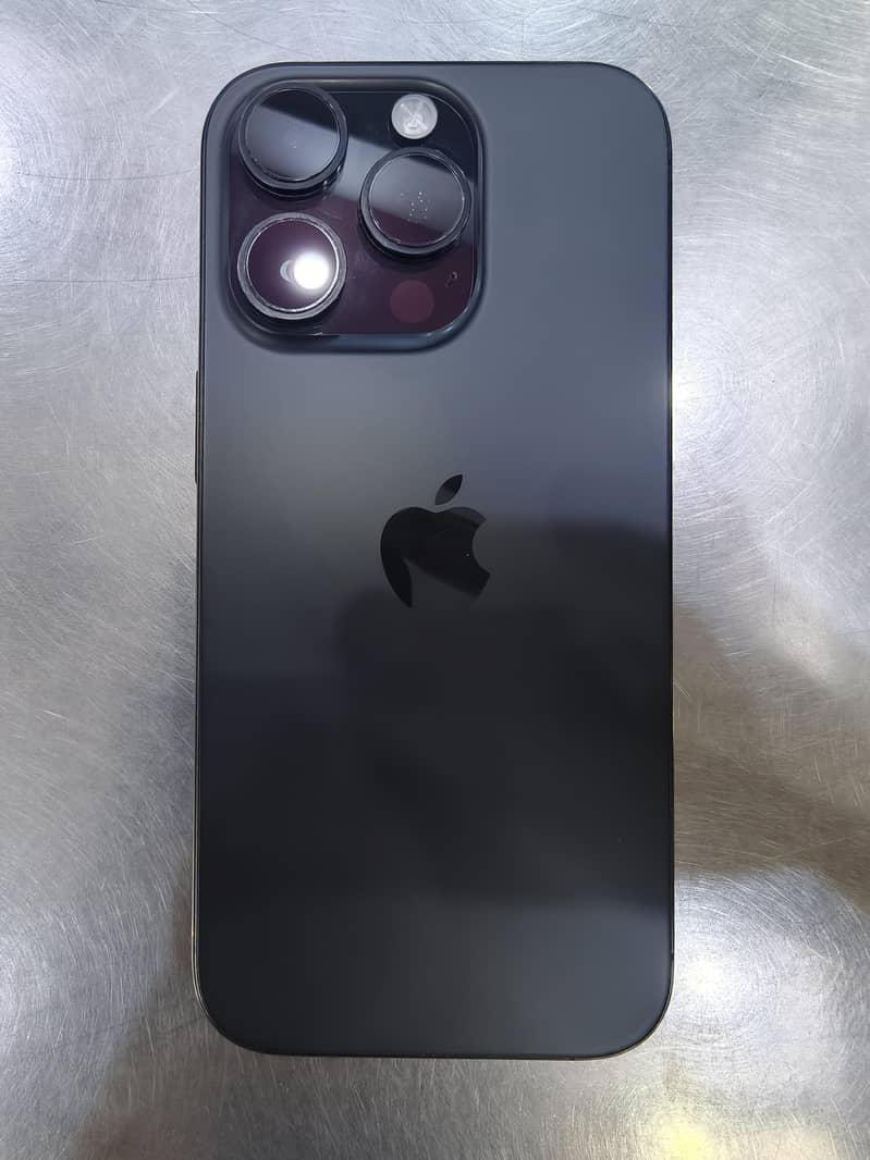 Apple iPhone 16 Pro 0