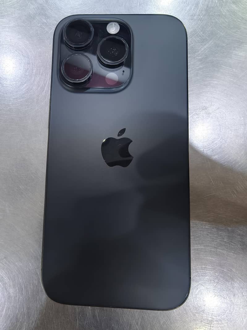 Apple iPhone 16 Pro 4
